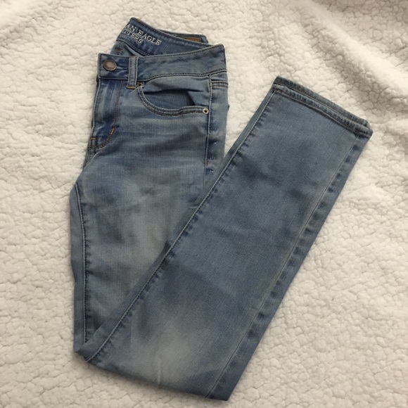 American Eagle Straight Leg Jeans Size 2 - Picture 3 of 4